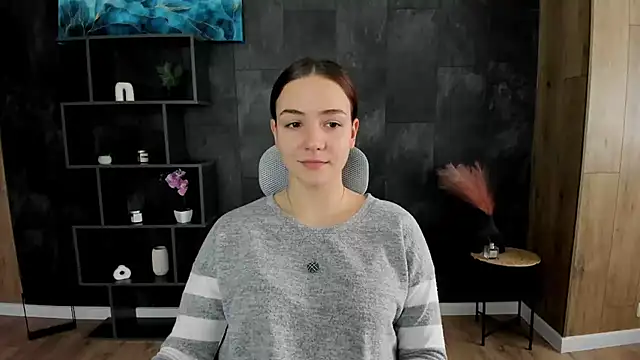 OliviaMontgomery online show from 12/20/24, 09:54