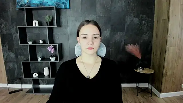 OliviaMontgomery online show from 12/23/24, 09:59