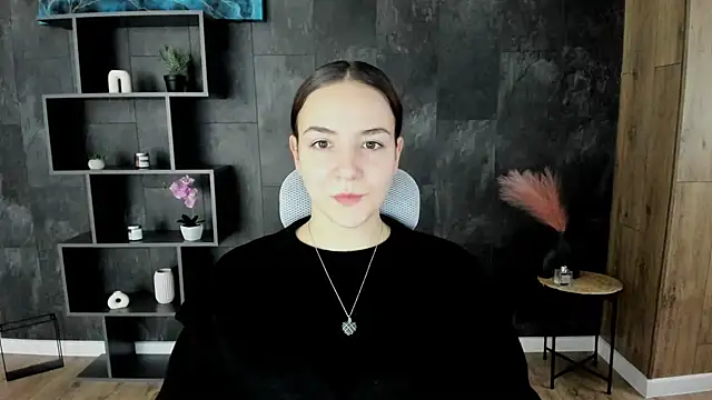 OliviaMontgomery online show from 12/24/24, 08:55