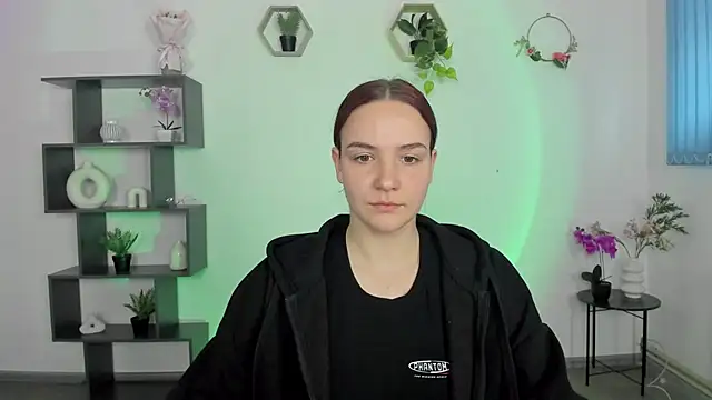 OliviaMontgomery online show from 03/08/25, 04:50