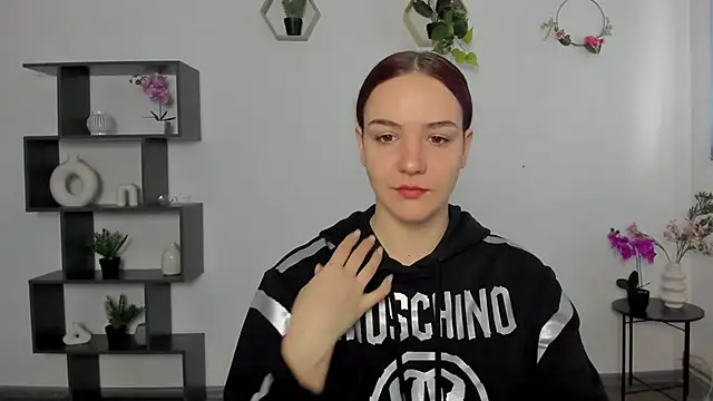 OliviaMontgomery online show from 03/10/25, 06:38