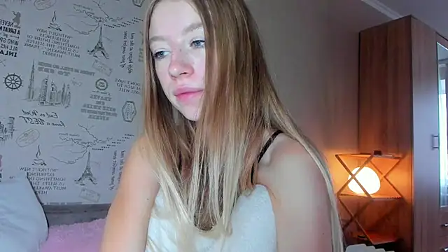 Snapshot of minidivaa_ chatting on 10/05/25, 09:40 minidivaa  online show from 10/05/25, 09:40