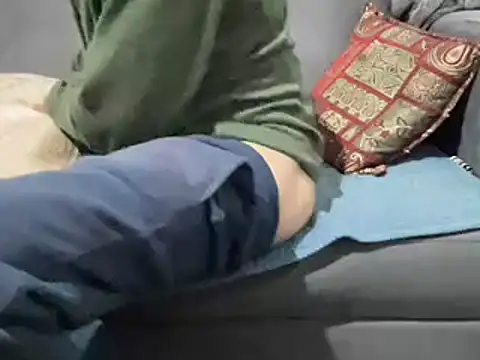 4small4inchlol online show from 12/14/24, 09:13