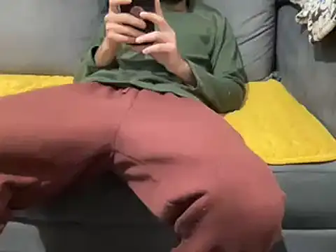 4small4inchlol online show from 02/04/25, 05:45