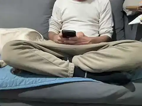 4small4inchlol online show from 03/03/25, 07:06