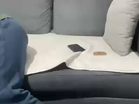 4small4inchlol online show from 03/22/25, 12:17