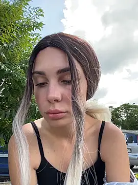 SandraCarter online show from 06/17/26, 07:33