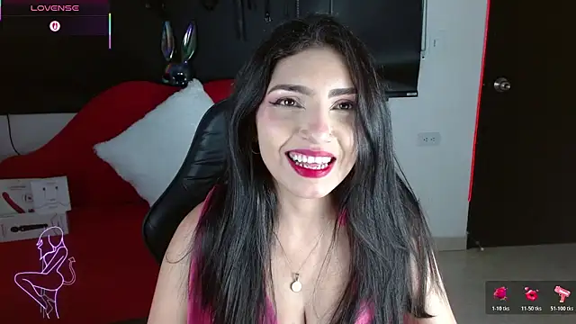 Carolaine69  online show from 06/18/26, 01:37