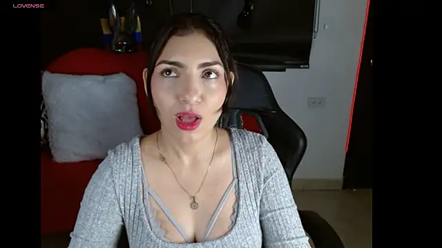 Carolaine69  online show from 07/09/26, 01:37