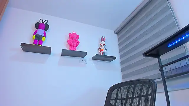 Gangster Girl online show from 11/04/25, 02:32