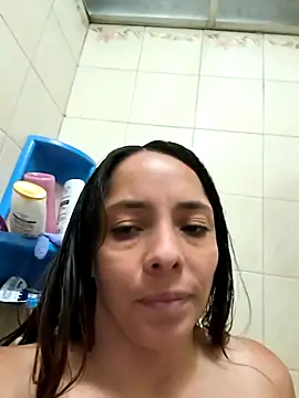 Snapshot of KatyLizz chatting on 10/10/25, 06:29 KatyLizz online show from 10/10/25, 06:29