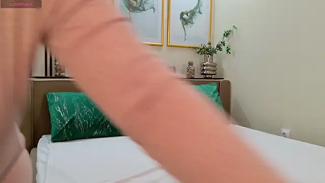 Snapshot of JESSYKA chatting on 02/05/25, 02:05 JESSYKA online show from 02/05/25, 02:05