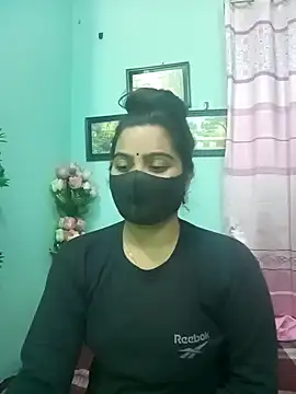 Snapshot of Amisha-2 chatting on 01/01/25, 02:31 Amisha-2 online show from 01/01/25, 02:31