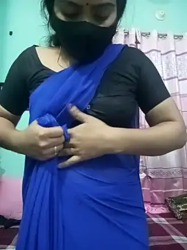 Snapshot of Amisha-2 chatting on 01/06/25, 02:14 Amisha-2 online show from 01/06/25, 02:14