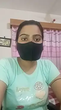 Snapshot of Amisha-2 chatting on 06/05/26, 12:33 Amisha-2 online show from 06/05/26, 12:33