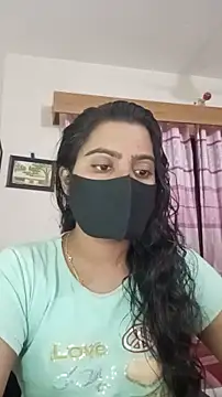 Snapshot of Amisha-2 chatting on 06/11/26, 03:32 Amisha-2 online show from 06/11/26, 03:32