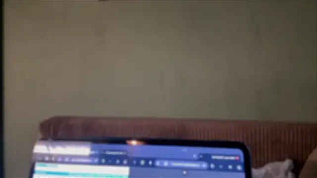 Snapshot of courteous_raspberrry chatting on 10/10/25, 06:01 courteous raspberrry online show from 10/10/25, 06:01