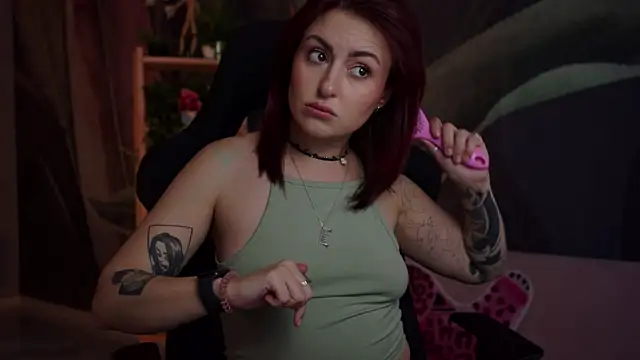 Snapshot of Lana__May chatting on 09/18/25, 08:16 Lana  May online show from 09/18/25, 08:16