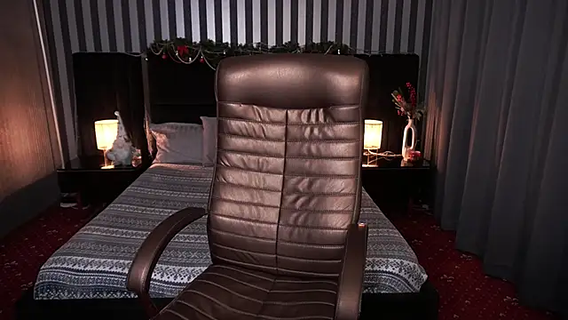 Daisy Delight online show from 12/25/24, 02:45