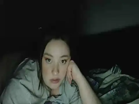 Snapshot of bellaalexa chatting on 09/14/25, 12:10 bellaalexa online show from 09/14/25, 12:10