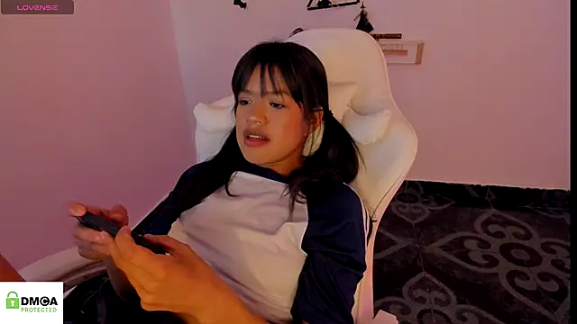 Snapshot of meganthompsonn22 chatting on 09/30/25, 06:02 meganthompsonn22 online show from 09/30/25, 06:02