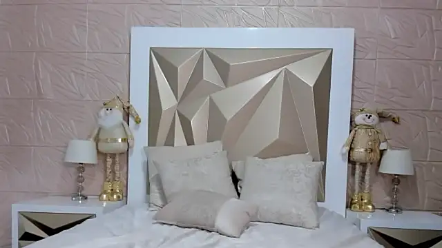 Snapshot of PassionMacoll chatting on 12/14/24, 06:30 PassionMacoll online show from 12/14/24, 06:30