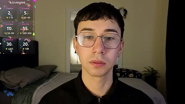 Snapshot of cameron_cum chatting on 02/24/26, 11:19 cameron cum online show from 02/24/26, 11:19
