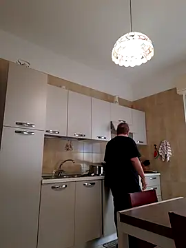 Snapshot of bluangelo chatting on 10/14/25, 08:15 bluangelo online show from 10/14/25, 08:15