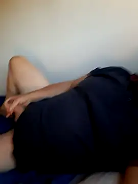 Snapshot of bluangelo chatting on 11/14/25, 02:05 bluangelo online show from 11/14/25, 02:05