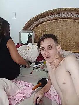 Snapshot of Milfvalesk chatting on 09/12/25, 04:29 Milfvalesk online show from 09/12/25, 04:29