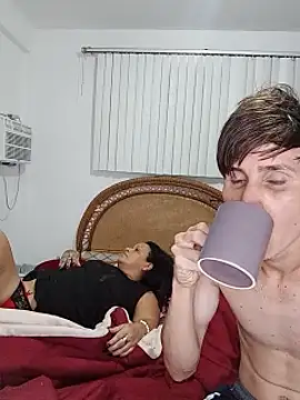 Snapshot of Milfvalesk chatting on 09/24/25, 08:12 Milfvalesk online show from 09/24/25, 08:12