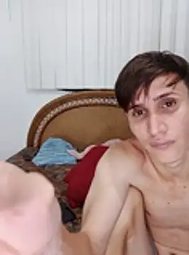 Snapshot of Milfvalesk chatting on 10/27/25, 10:19 Milfvalesk online show from 10/27/25, 10:19