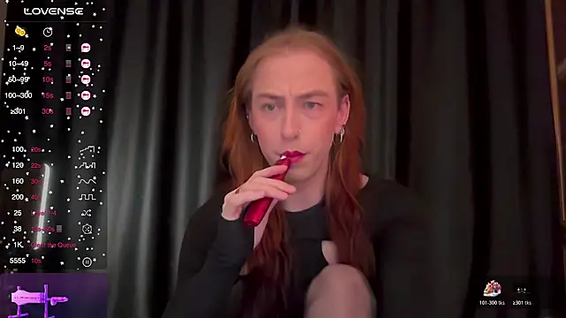 Snapshot of Avril_Pearly_ chatting on 11/27/25, 02:30 Avril Pearly online show from 11/27/25, 02:30