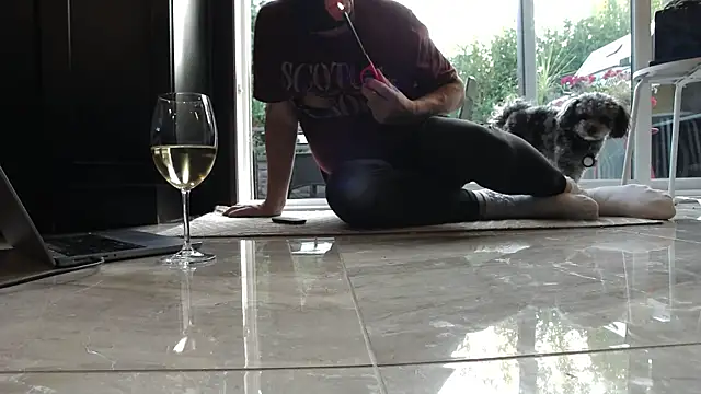 Toy-Daddy online show from 10/18/25, 09:04