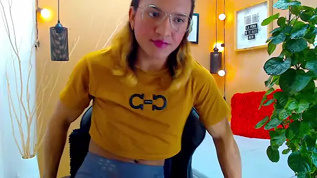 aslyhernandez 7 online show from 09/19/25, 12:06