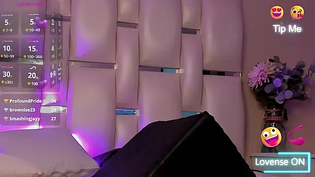 vayoleen online show from 02/14/25, 01:13