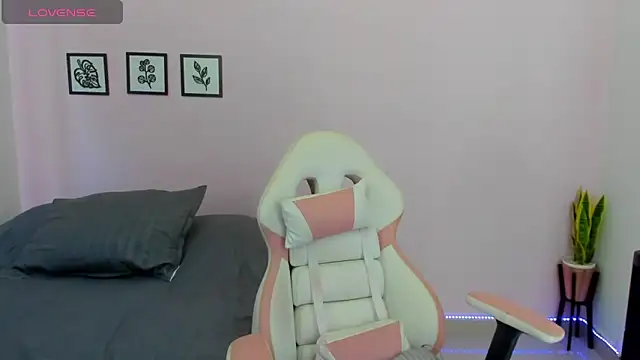 sophie pazz online show from 05/31/26, 06:42