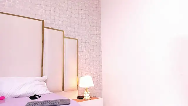 Victoriaa millers online show from 01/21/25, 10:08