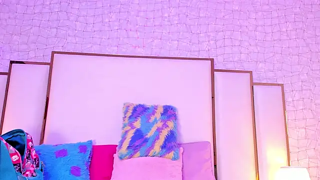 Victoriaa millers online show from 02/04/25, 03:11