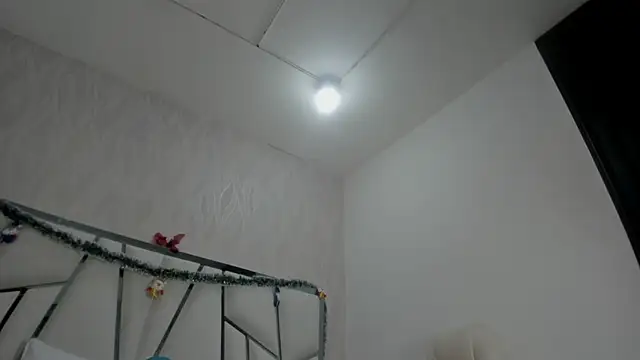 Victoriaa millers online show from 11/16/25, 07:08