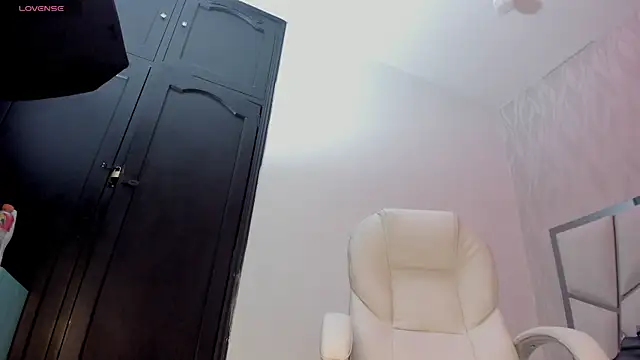 Victoriaa millers online show from 06/12/26, 08:08