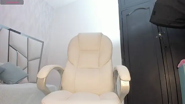 Victoriaa millers online show from 07/26/26, 07:10