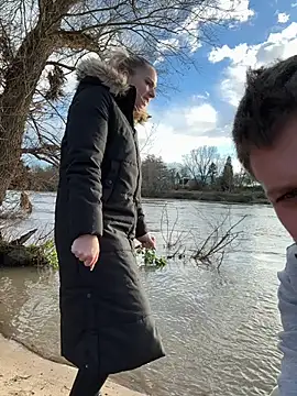 Snapshot of thats_lou chatting on 01/06/25, 01:52 thats lou online show from 01/06/25, 01:52