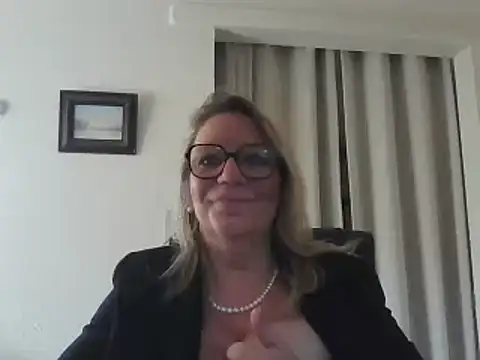 Silkesquirt online show from 01/10/25, 10:17