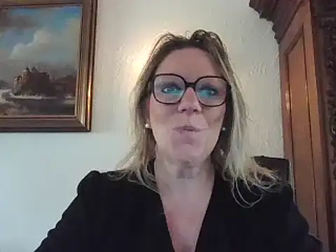 Silkesquirt online show from 02/17/25, 08:09