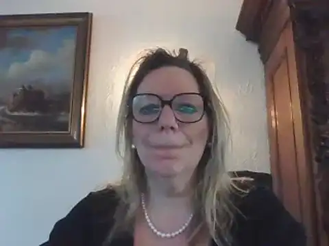 Silkesquirt online show from 02/18/25, 07:54