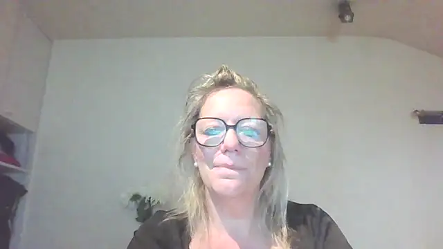 Silkesquirt online show from 09/09/25, 06:35