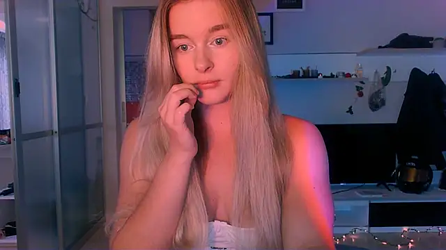 Eva Jaya online show from 09/17/25, 04:58