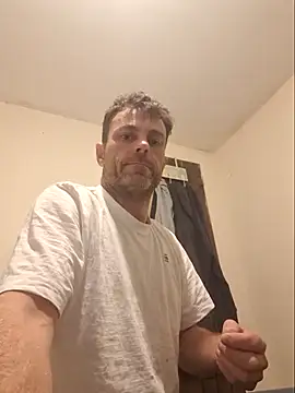 Snapshot of steb1980 chatting on 10/05/25, 11:24 steb1980 online show from 10/05/25, 11:24