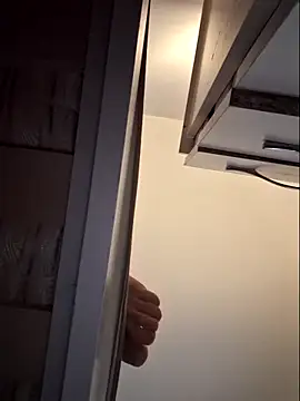 Snapshot of steb1980 chatting on 10/18/25, 04:15 steb1980 online show from 10/18/25, 04:15